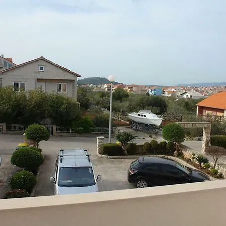 Tina Apartment *