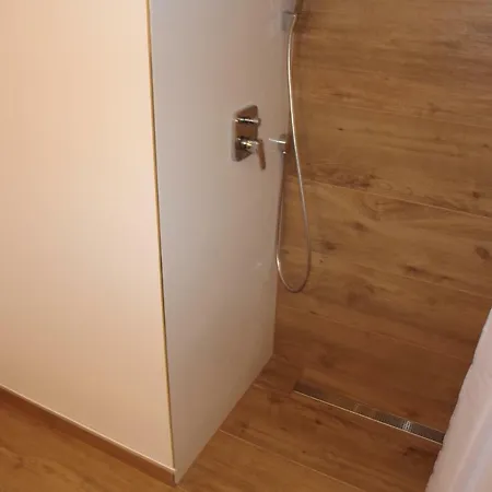 Tina Apartment *